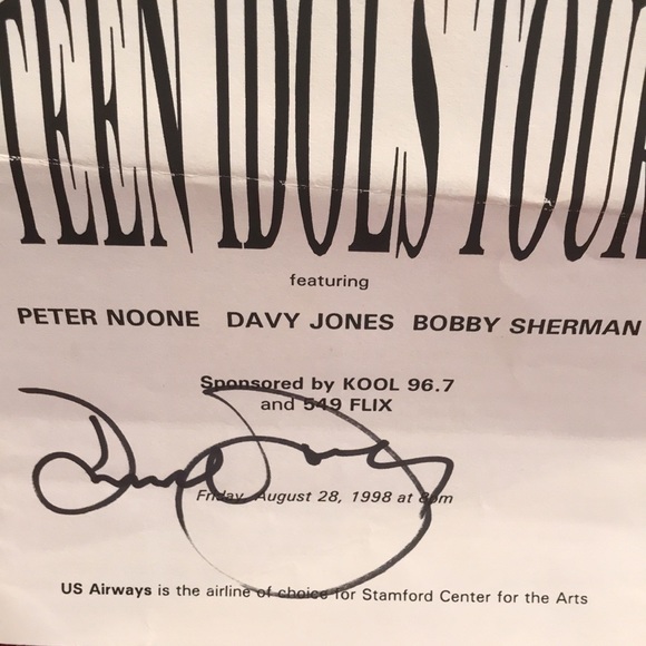 Davy Jones and Peter Noone Autographed Program “Teen Idols Tour” - Picture 2 of 6